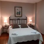 Hostal Gudar 2*