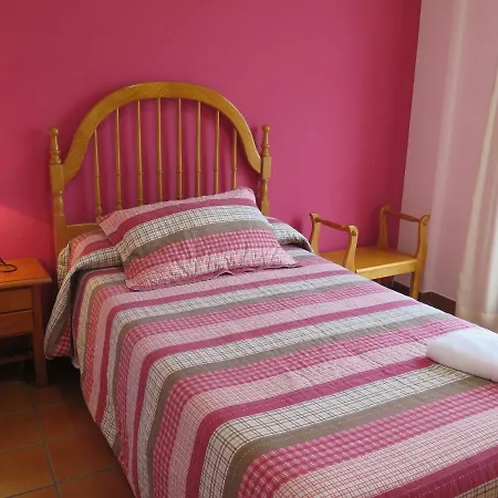 Hostal Gudar Guest house 2*