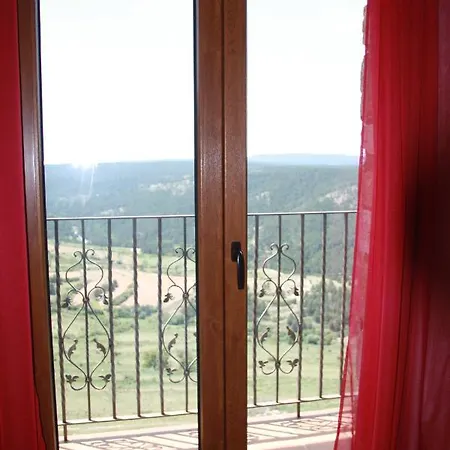 Hostal Gúdar 2*