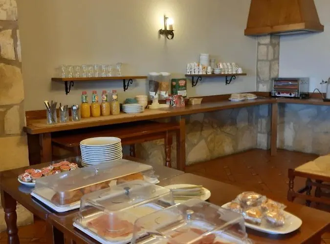 Guest house Hostal Gudar