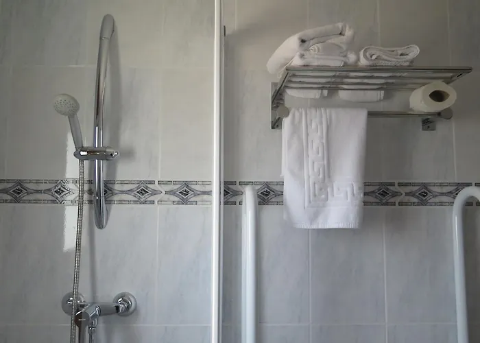 Hostal Gudar Guest house